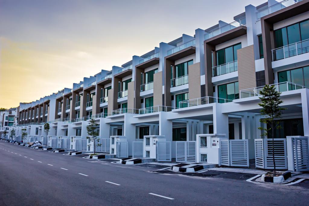 R Residence Jelutong Exterior photo